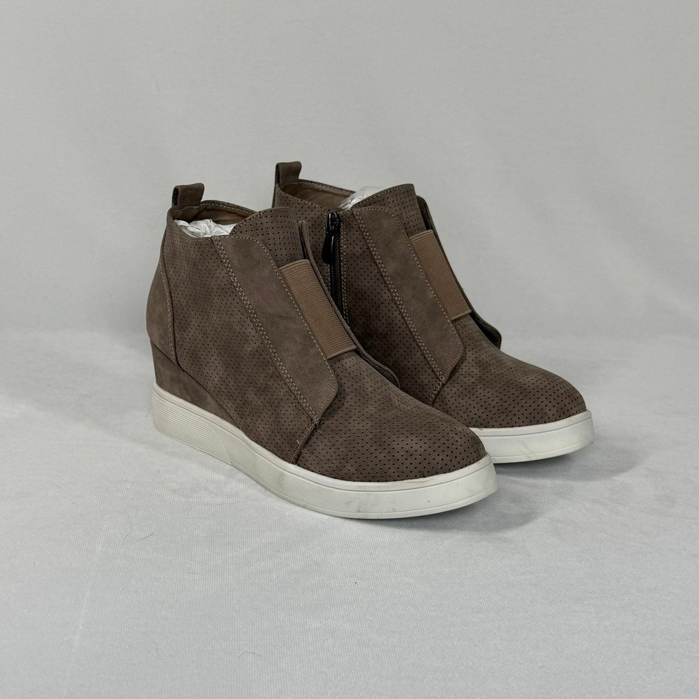 JG Women's Sneakers Size 8.5 Taupe Perforated Wedge High Top Side Zip Shoes
